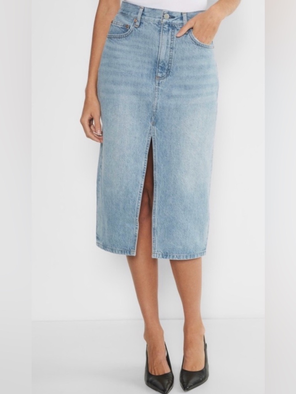 NFS SOLD ARITZIA DENIM FORUM the 90s Halle skirt midi denim light wash